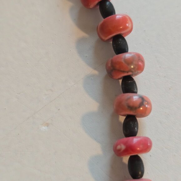 Natural Pink Rhodochrosite Etched Leaf Stone Beaded Necklace 15" - Picture 7 of 15